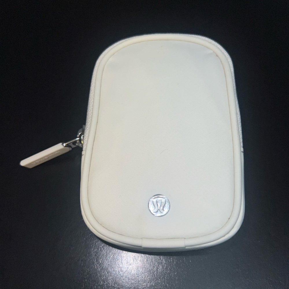 Lululemon Clippable Nano Pouch